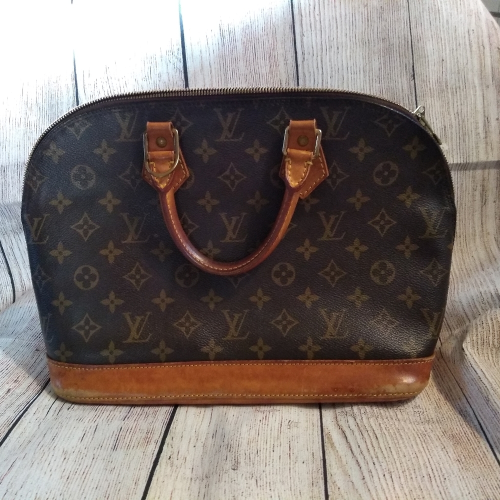 Louis Vuitton Alma bag